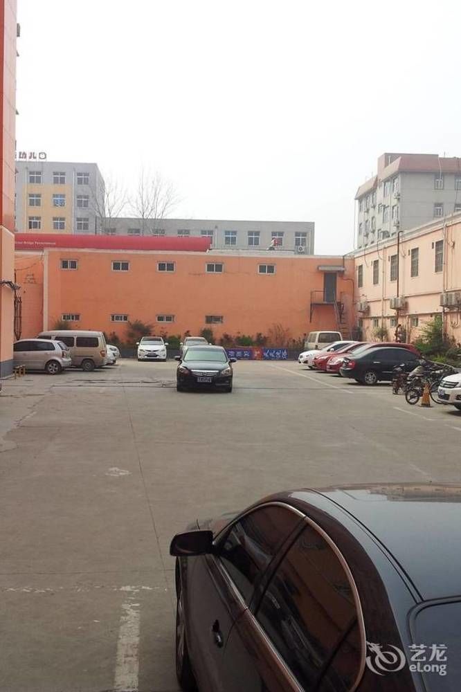 Hanting Express Zhengzhou Ruhe Road Exterior photo